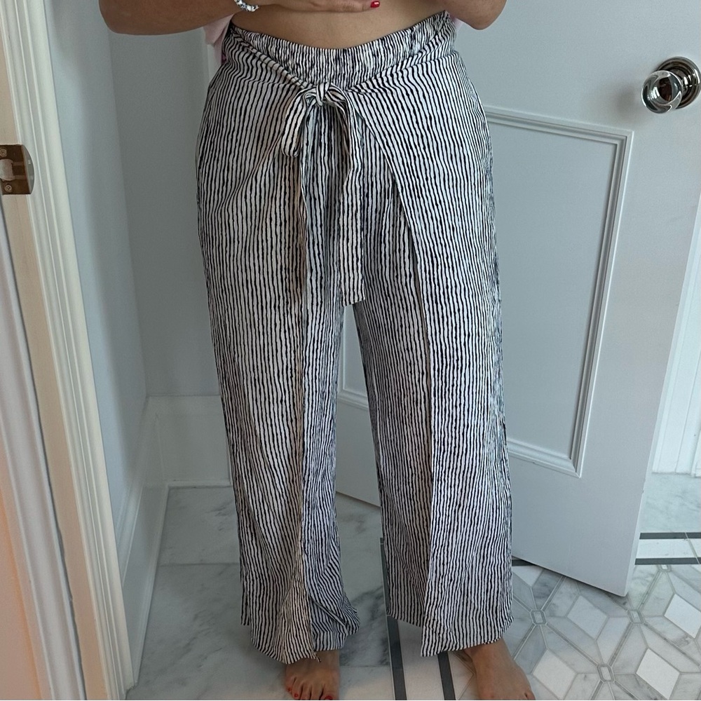 J. McLaughlin Black and White Wide Leg Pants with Adjustable Waist